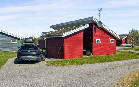 Carlie - 2.8Km from the Sea: Træ, Hus, Sommerhus, Hjem, Tag, Landdistrikt, Sidespor, Bjælkehytte, Garden Bygninger, Hårdttræ