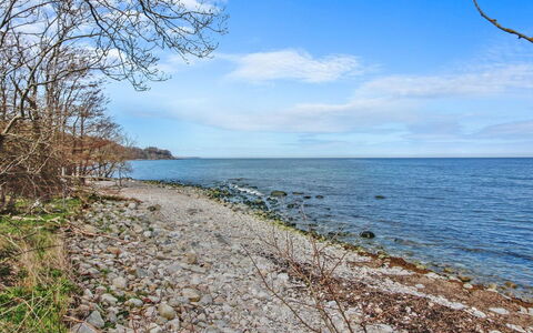 Alfred - 25M from the Sea: Hjem, Sommerhus, Veranda, Sidespor, Stuehus, Udendørs Struktur