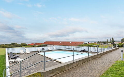 Frederique - 400M from the Sea: Træ, Hus, Sommerhus, Hjem, Tag, Landdistrikt, Sidespor, Bjælkehytte, Garden Bygninger, Hårdttræ