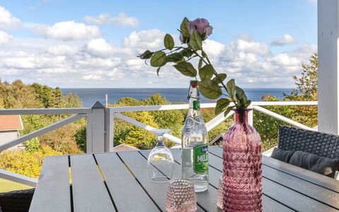 Tjelle - 300M from the Sea: Græs, Hus, Tag, Sommerhus, Hjem, Busk, Stuehus, Land Lot, Landdistrikt
