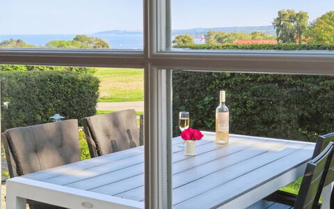 Ayk - 400M from the Sea: Tag, Hus, Land Lot, Hjem, Sommerhus, Estate, Garden Bygninger, Skygge, Bjælkehytte, Landscaping