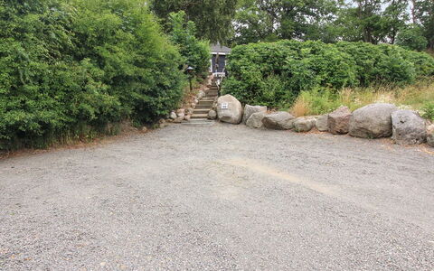 Kristine - 4Km from the Sea: Træ, Hus, Sommerhus, Hjem, Tag, Landdistrikt, Sidespor, Bjælkehytte, Garden Bygninger, Hårdttræ
