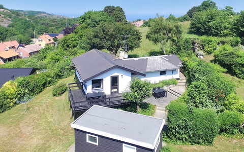 Cristiana - 950M from the Sea: Træ, Hus, Sommerhus, Hjem, Tag, Landdistrikt, Sidespor, Bjælkehytte, Garden Bygninger, Hårdttræ