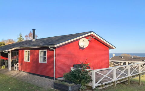 Iikka - 300M from the Sea: Træ, Hus, Sommerhus, Hjem, Tag, Landdistrikt, Sidespor, Bjælkehytte, Garden Bygninger, Hårdttræ