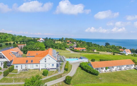 Hertha - 500M from the Sea: Træ, Hus, Sommerhus, Hjem, Tag, Landdistrikt, Sidespor, Bjælkehytte, Garden Bygninger, Hårdttræ