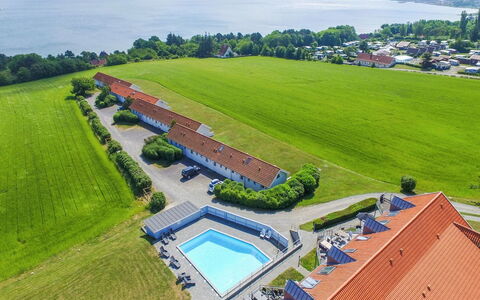 Hertha - 500M from the Sea: Træ, Hus, Sommerhus, Hjem, Tag, Landdistrikt, Sidespor, Bjælkehytte, Garden Bygninger, Hårdttræ