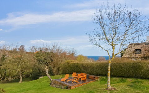 Ebertina - 500M from the Sea: Hus, Sommerhus, Tag, Garden Bygninger, Skygge, Skur, Backyard, Udendørs Møbler, Gård, Lawn