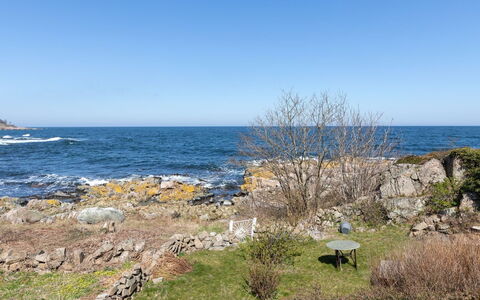 Ullamaj - 30M from the Sea: Træ, Hus, Sommerhus, Hjem, Tag, Landdistrikt, Sidespor, Bjælkehytte, Garden Bygninger, Hårdttræ