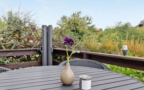 Voitto - 150M from the Sea: Tag, Hus, Land Lot, Hjem, Sommerhus, Estate, Garden Bygninger, Skygge, Bjælkehytte, Landscaping