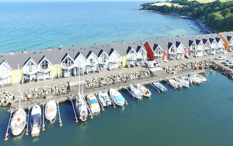Frigg - 10M from the Sea: Træ, Hus, Sommerhus, Hjem, Tag, Landdistrikt, Sidespor, Bjælkehytte, Garden Bygninger, Hårdttræ
