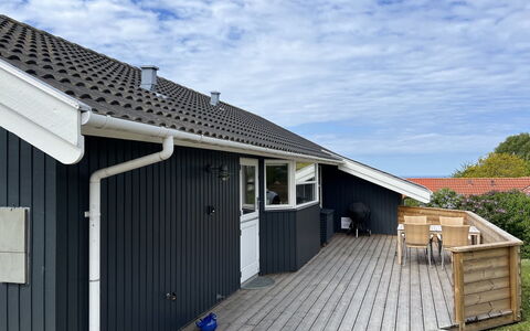 Paaske - 350M from the Sea: Træ, Hus, Sommerhus, Hjem, Tag, Landdistrikt, Sidespor, Bjælkehytte, Garden Bygninger, Hårdttræ