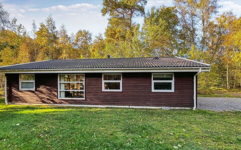 Sakarias - 800M from the Sea: Boligområde, Tag, Forstad, Indkørsel, Estate, Skorsten