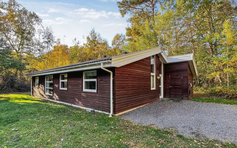 Sakarias - 800M from the Sea: Boligområde, Tag, Forstad, Indkørsel, Estate, Skorsten