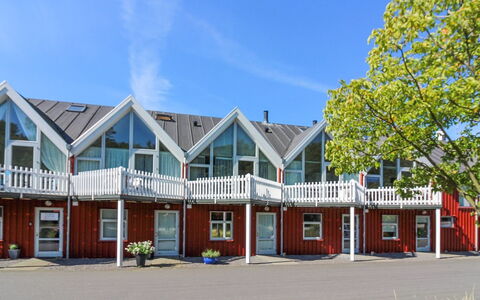 Allette - 10M from the Sea: Træ, Hus, Sommerhus, Hjem, Tag, Landdistrikt, Sidespor, Bjælkehytte, Garden Bygninger, Hårdttræ