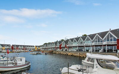 Allette - 10M from the Sea