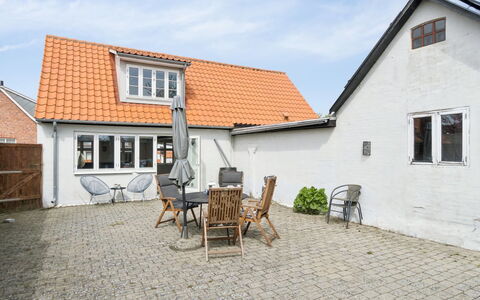 Heleen - 100M from the Sea: Tag, Hus, Hjem, Sommerhus, Sidespor, Estate, Indkørsel, Garden Bygninger, Gård, Skur