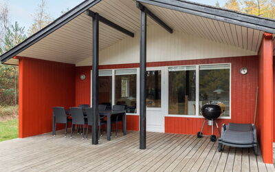 Gerty - 300M from the Sea