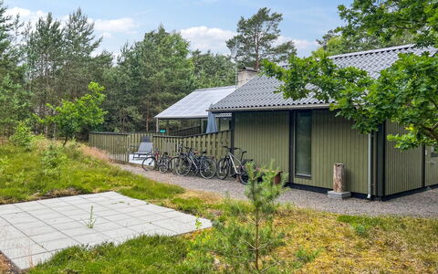 Elona - 950M from the Sea: Træ, Hus, Sommerhus, Hjem, Tag, Landdistrikt, Sidespor, Bjælkehytte, Garden Bygninger, Hårdttræ