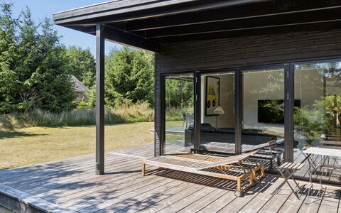 Gonne - 350M from the Sea: Træ, Dæk, Dør, Hårdttræ, Veranda, Planke, Skygge, Garden Bygninger, Trægulve, Udendørs Struktur