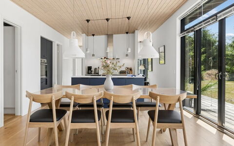 Gonne - 350M from the Sea: Møbel, Indretning, Træ, Gulvbelægning, Køkken & Spisebord, Loft, Spisestue, Stol, Etage, Bord