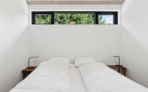 Gonne - 350M from the Sea: Træ, Soveværelse, Indretning, Seng, Loft, Etage, Sengetøj, Sengetøj, Værelse, Bed Frame
