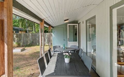 Henri - 800M from the Sea: Tag, Hus, Boligområde, Hjem, Estate, Sommerhus, Design