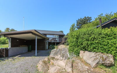 Hagen - 250M from the Sea