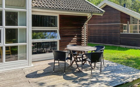 Axel - 1.2Km from the Sea: Træ, Hus, Sommerhus, Hjem, Tag, Landdistrikt, Sidespor, Bjælkehytte, Garden Bygninger, Hårdttræ