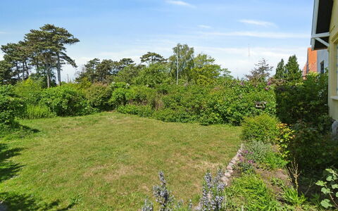 Detlef - 200M from the Sea: Træ, Hus, Sommerhus, Hjem, Tag, Landdistrikt, Sidespor, Bjælkehytte, Garden Bygninger, Hårdttræ