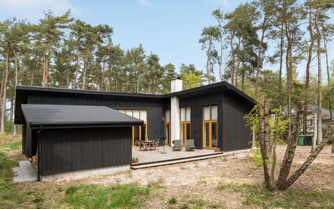 Nuka - 800M from the Sea: Græs, Hus, Tag, Hjem, Sommerhus, Busk, Land Lot, Landdistrikt, Stuehus, Bunddække