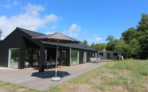 Oke - 350M from the Sea: Tag, Hjem, Sommerhus, Sidespor, Skygge, Stuehus, Estate, Indkørsel, Garden Bygninger, Gård