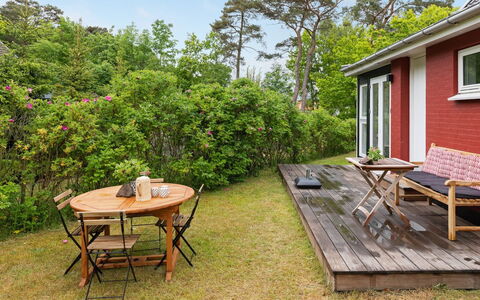 Anemette - 100M from the Sea