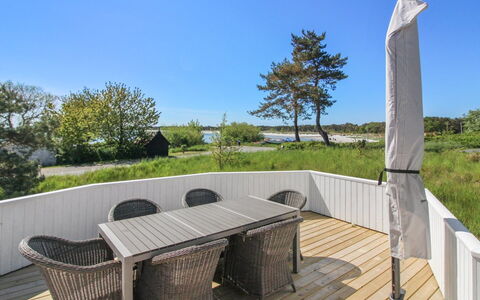 Julietta - 50M from the Sea: Busk, Urban Design, Bunddække, Mursten, Lejlighed, Estate, Murværk, Altan, Landscaping