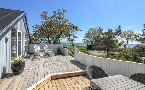 Julietta - 50M from the Sea: Busk, Urban Design, Bunddække, Mursten, Lejlighed, Estate, Murværk, Altan, Landscaping