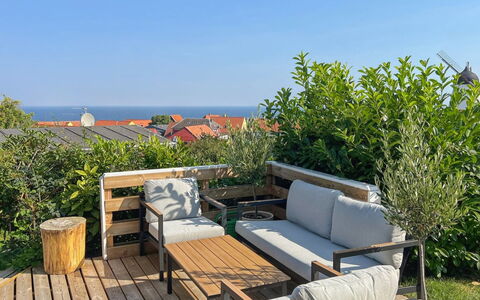 Jolanda - 800M from the Sea: Træ, Hus, Sommerhus, Hjem, Tag, Landdistrikt, Sidespor, Bjælkehytte, Garden Bygninger, Hårdttræ