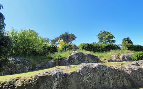 Jolanda - 800M from the Sea: Træ, Hus, Sommerhus, Hjem, Tag, Landdistrikt, Sidespor, Bjælkehytte, Garden Bygninger, Hårdttræ