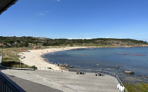 Ramona - 10M from the Sea: Træ, Hus, Sommerhus, Hjem, Tag, Landdistrikt, Sidespor, Bjælkehytte, Garden Bygninger, Hårdttræ