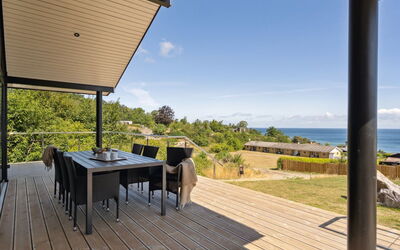Maike - 200M from the Sea