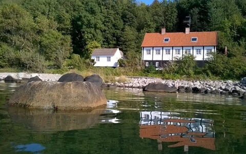 Asgot - 15M from the Sea: Blå, Sommerhus, Hus, Hjem, Stuehus, Estate, Sidespor