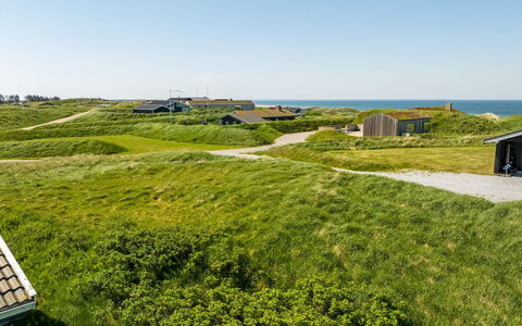 Abel - 350M from the Sea: Tag, Land Lot, Sommerhus, Hjem, Landdistrikt, Skur, Sidespor, Garden Bygninger, Bjælkehytte, Hytte