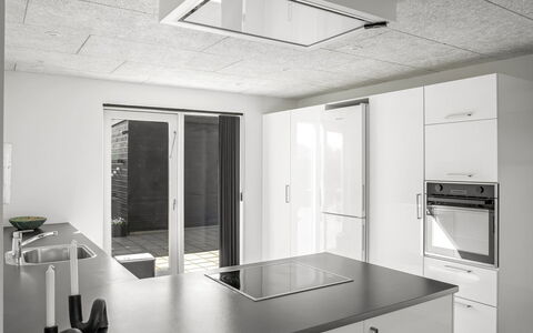 Ilfar - 700M from the Sea: Loft, Køkken, Lysarmatur, Design, Køkken Apparat, Countertop, Husholdningsapparat