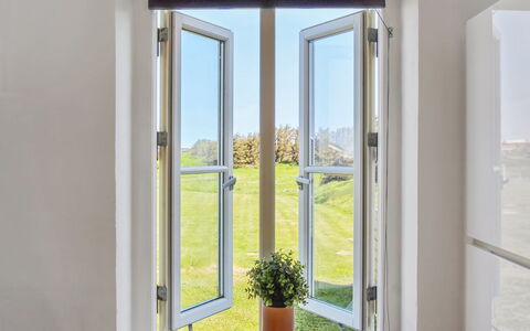 Sira - 250M from the Sea: Glas, Dagslys, Home Dør, Molding, Design, Hårdttræ, Stueplante, Altan, Aluminium, Vindue Behandling