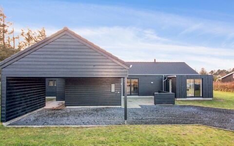 Øthbiorn - 1.1Km from the Sea: Træ, Hus, Sommerhus, Hjem, Tag, Landdistrikt, Sidespor, Bjælkehytte, Garden Bygninger, Hårdttræ