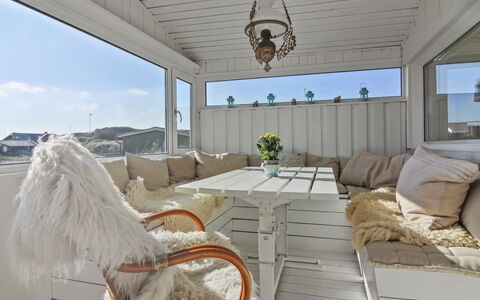 Sibbi - 300M from the Sea: Græs, Græs-, Land Lot, Sommerhus, Landdistrikt, Eng, Garden Bygninger, Have, Skur