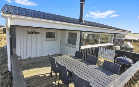 Sibbi - 300M from the Sea: Græs, Græs-, Land Lot, Sommerhus, Landdistrikt, Eng, Garden Bygninger, Have, Skur