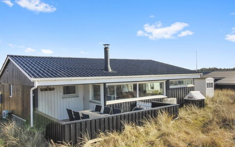 Sibbi - 300M from the Sea: Græs, Græs-, Land Lot, Sommerhus, Landdistrikt, Eng, Garden Bygninger, Have, Skur