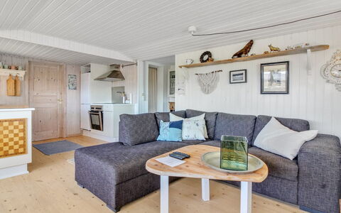 Sibbi - 300M from the Sea: Græs, Græs-, Land Lot, Sommerhus, Landdistrikt, Eng, Garden Bygninger, Have, Skur
