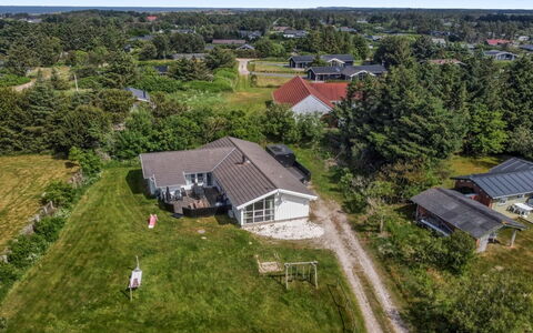 Panu - 600M from the Sea: Boligområde, Hus, Hjem, Tag, Landskab, Land Lot, Menneskelig Bosættelse, Forstad, Almindeligt, Estate