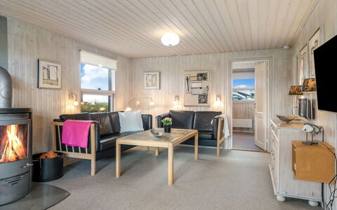 Fabiola - 200M from the Sea: Sommerhus, Backyard, Gård, Garden Bygninger, Skur, Sidespor, Udendørs Møbler, Bjælkehytte, Udendørs Struktur, Hytte