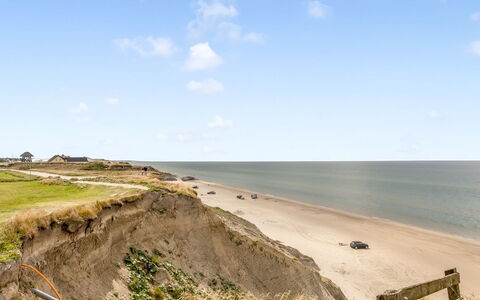 Fabiola - 200M from the Sea: Sommerhus, Backyard, Gård, Garden Bygninger, Skur, Sidespor, Udendørs Møbler, Bjælkehytte, Udendørs Struktur, Hytte